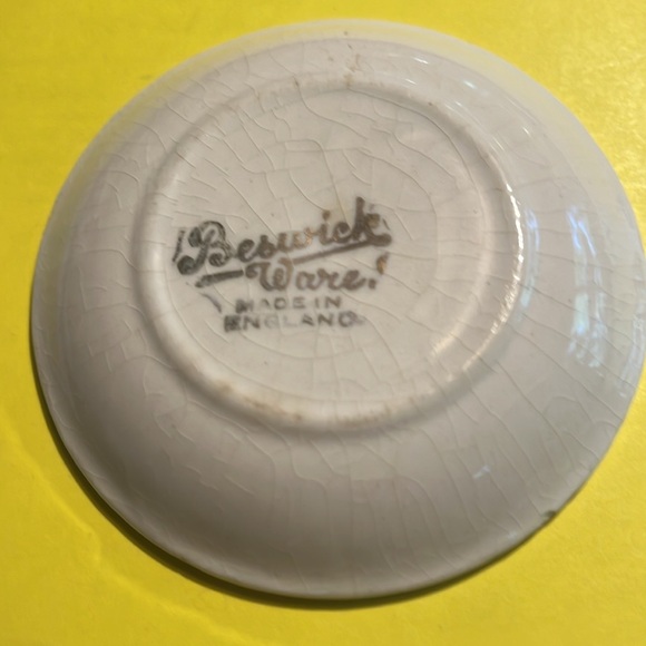Small round scalloped plate - Beswick Ware Made in England - Picture 2 of 2
